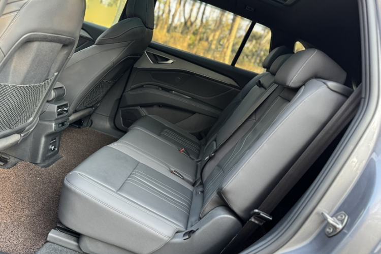 Used Audi Q5 e-tron 2023 40 e-tron Shining Edition Mecha Kit
