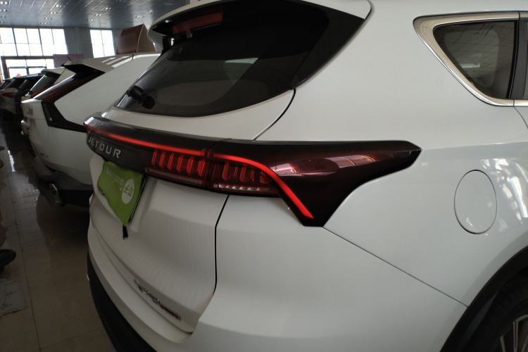 Used JETOUR X70 PLUS 2023 1.6T DCT Stronger 5-Seater
