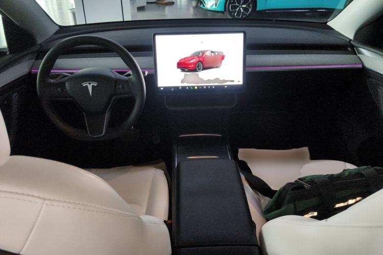 Used Tesla Model Y 2024 Rear-Wheel-Drive Version Center Console