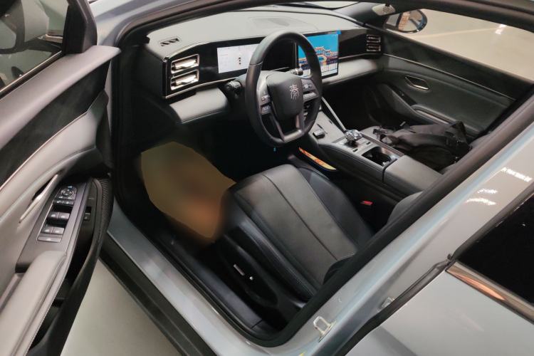 Used BYD Qin L 2025 DM-i Smart Drive 120KM Superior Model