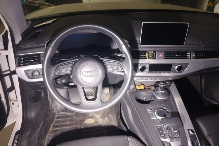 Used Audi A4L 2018 30th Anniversary Edition 40 TFSI Fashion Model