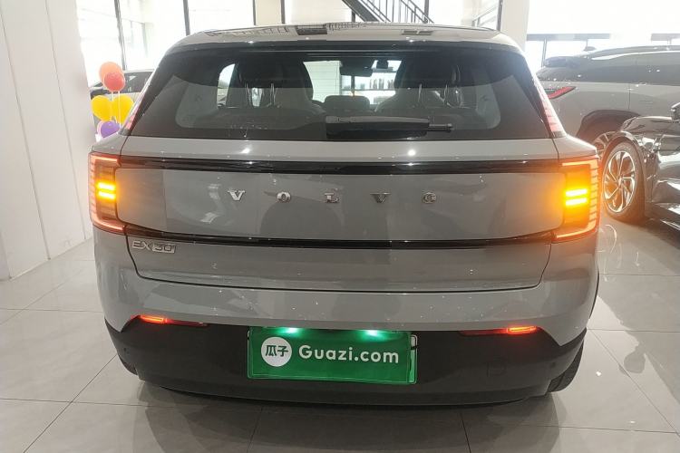 Used Volvo EX30 2025 Rear-Drive Long-Range Version Ultra