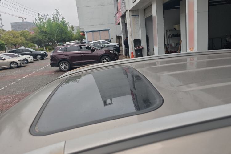 Used CHANGAN CS75 2014 2.0L Manual Luxury Version China V Standard Roof