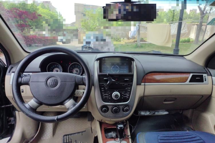 Used Buick Excelle 2011 1.6 LE-AT Center Console