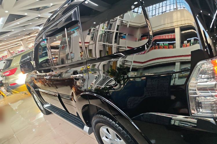 Used Mitsubishi Pajero 2014 3.0L Elite Edition
