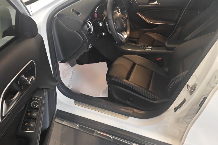 Used Mercedes-Benz GLA 2019 GLA 200 Fashion Model Driver Seat