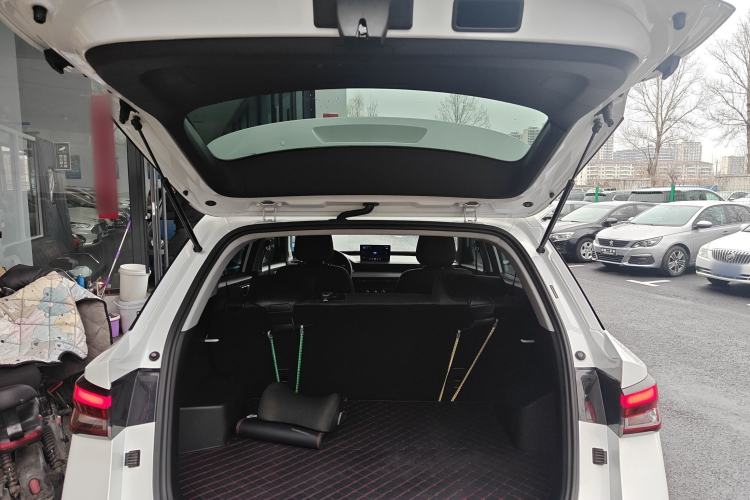 Used Wuling Alvez 2022 1.5L Manual Free-Style Model