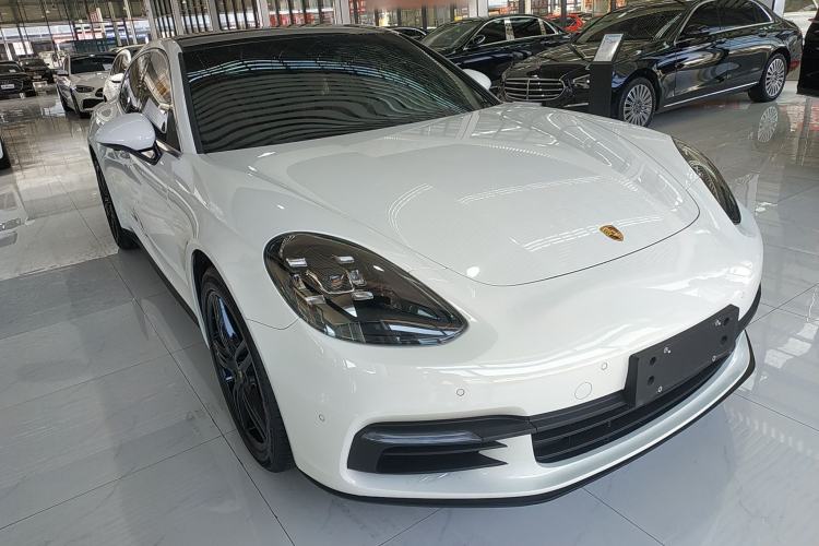 Used Porsche Panamera 2017 Panamera 3.0T Front Right 45 Deg