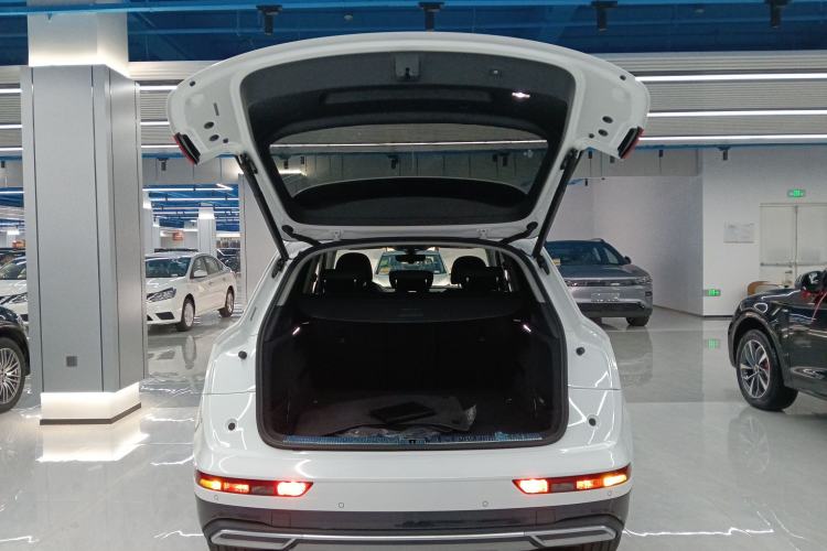 Used Audi Q5L 2022 40T Fashionable and Elegant Model
