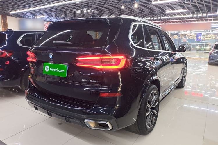 Used BMW X5 2022 Restyled xDrive 30Li Luxury Version M Sport Package Rear Right 45 Deg