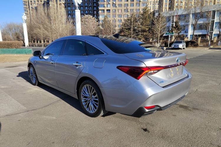 Used Toyota Avalon 2019 Dual-Engine 2.5L Limited Flagship Edition China VI Standard
