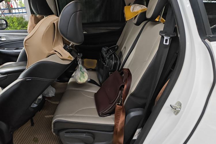 Used Baojun 730 2019 1.5T CVT Flagship Model 7 Seats China VI Emission Standard
