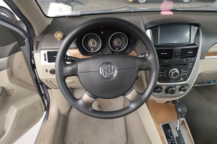 Used Buick Excelle 2015 1.5L Automatic Classic Model
