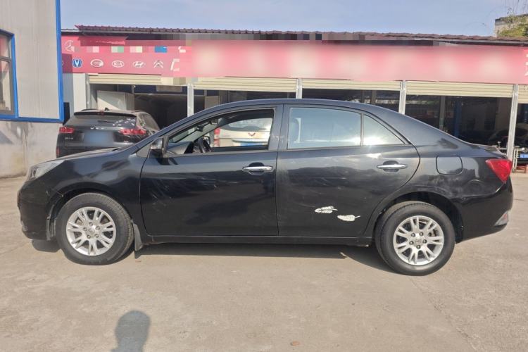 Used Zotye Z300 2014 1.5L Value Edition Manual Comfort Model
