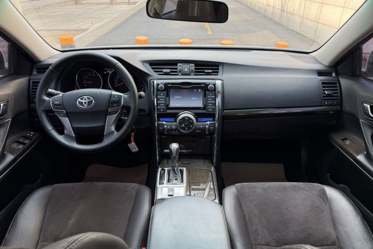 Used Toyota Reiz 2013 2.5V Shangrui Edition Interior 2
