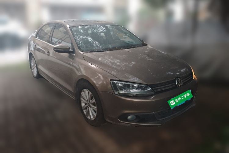 Used Volkswagen Sagitar 2014 1.4TSI Automatic Luxury Model Front Right 45 Deg