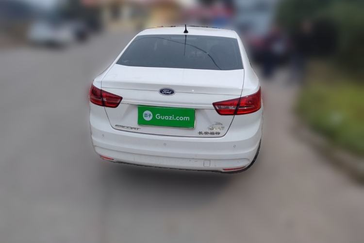 Used Ford Escort 2015 1.5L Manual Comfort Model
