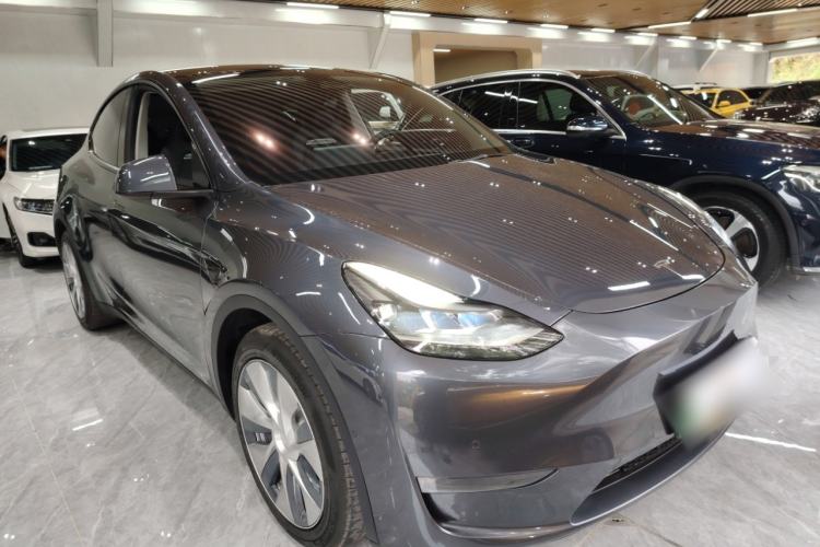 Used Tesla Model Y 2022 Long-Range All-Wheel-Drive Version