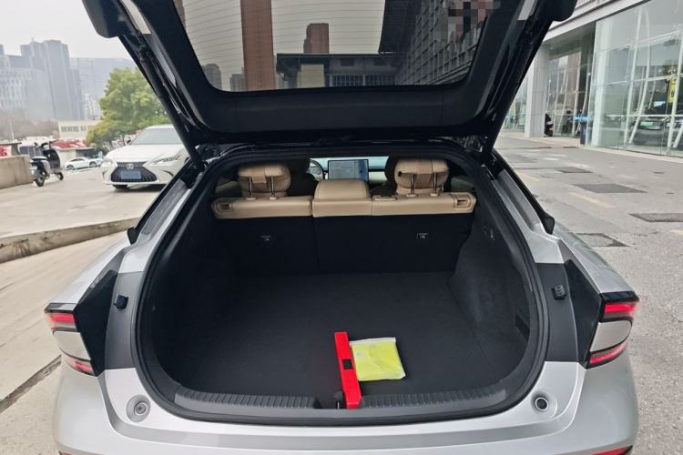 Used XPeng P7+ 2024 Long-Range Max Trunk