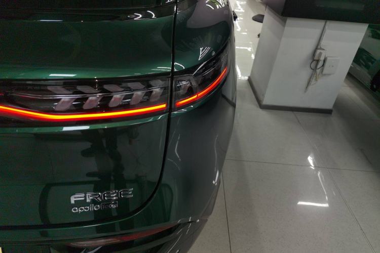 Used VOYAH FREE 2025 318 259 km All-Wheel-Drive Exploration Edition Right Rear Taillight