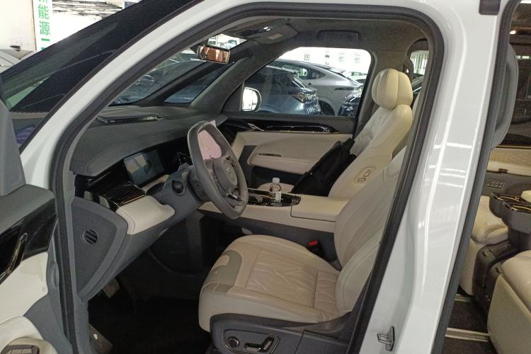 Used Zeekr 009 2024 Six-Seat Executive Version 4WD 108 kWh Left Front Seat