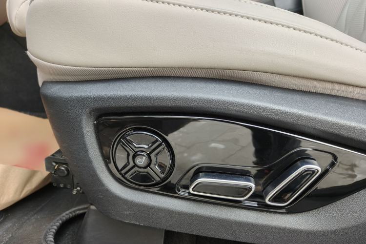 Used BYD Tang New Energy 2024 DM-i Glory Edition 112KM Flagship Model
