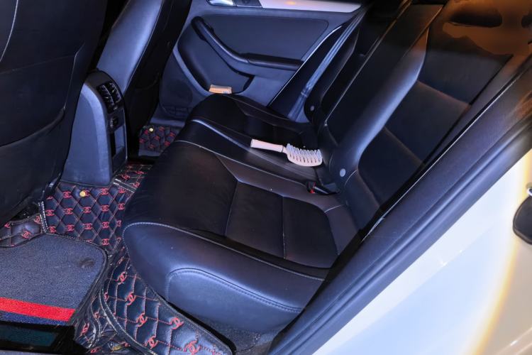 Used Volkswagen Sagitar 2014 Revised Version 1.4TSI Automatic Luxury Edition Left Rear Seat