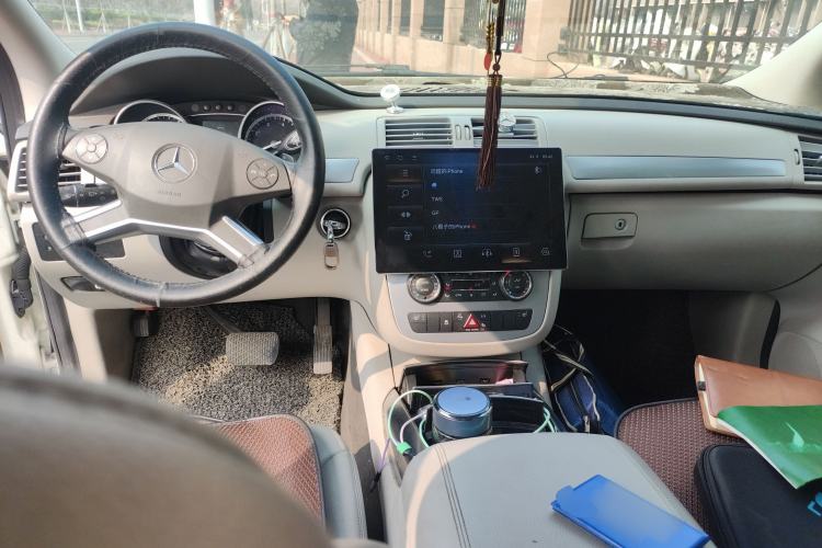 Used Mercedes-Benz R-Class 2011 R 300 L Business Model