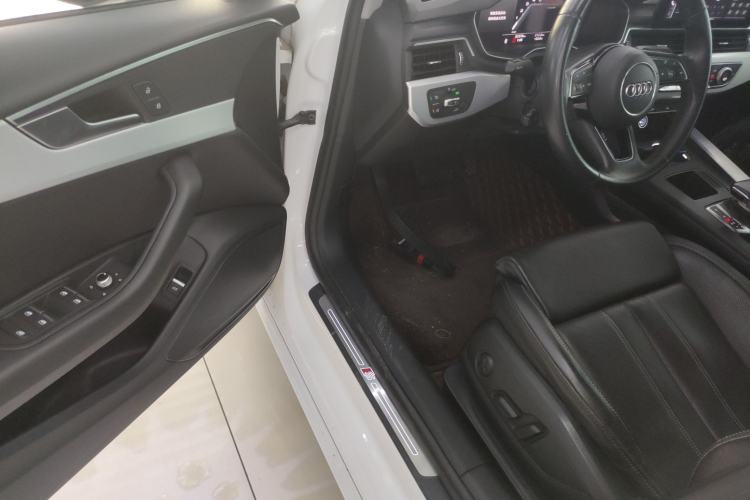 Used Audi A4L 2022 40 TFSI Fashion Dynamic Model Driver Seat