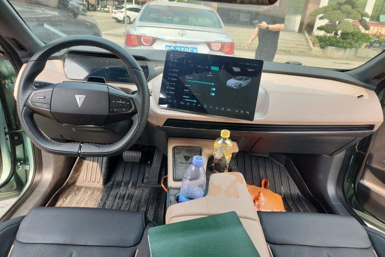 Used Deepal SL03 2022 1.5L 1200 Extended-Range Version Center Console