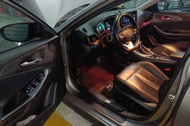 Used Hyundai Lafesta 2019 280TGDi Smart Speed Version China VI Standard Driver Seat