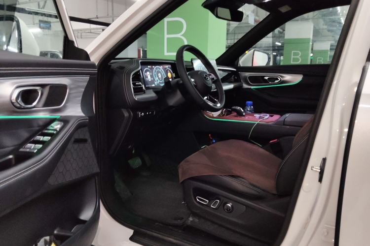 Used GAC Trumpchi GS8 2025 Linghang Series 2.0 TGDI Two-Wheel-Drive Luxury Edition 5 Seats Driver Seat