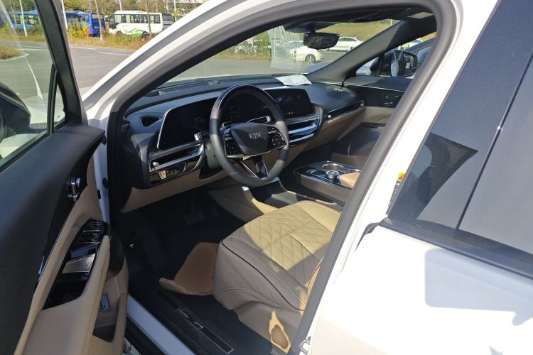 Used Cadillac LYRIQ 2022 Rear-Drive Long-Range Prestige Edition