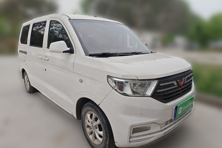 Used Wuling Hongguang V 2019 1.5L Base Version China VI LAR
