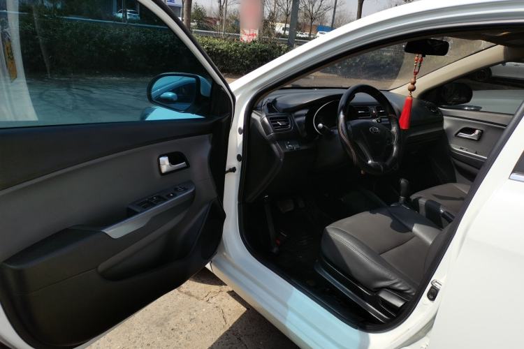 Used Kia K2 2015 Sedan 1.4L Automatic GLS
