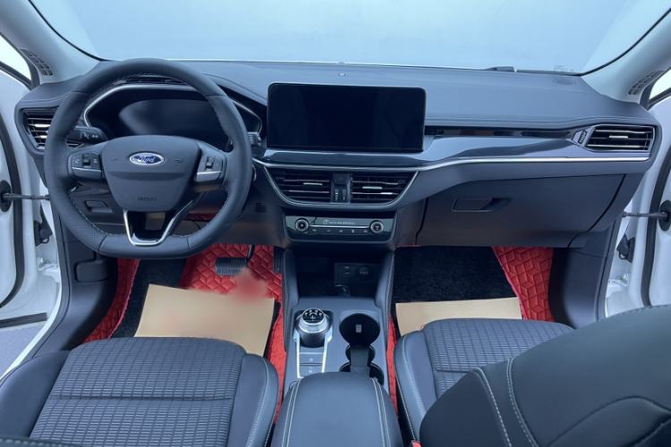 Used Ford Focus 2021 Hatchback EcoBoost 180 Automatic Titanium Edition Interior 2