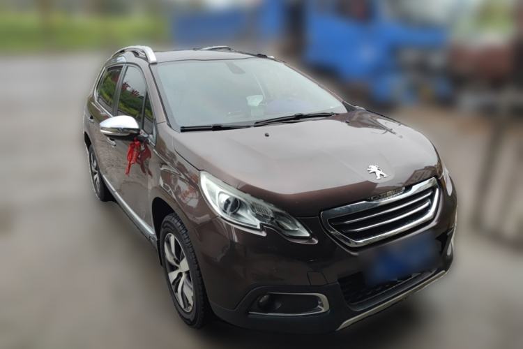 Used Peugeot 2008 2015 1.6THP Automatic Navigation Edition Front Right 45 Deg
