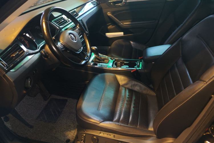 Used Volkswagen Passat 2017 330TSI DSG Luxury Edition
