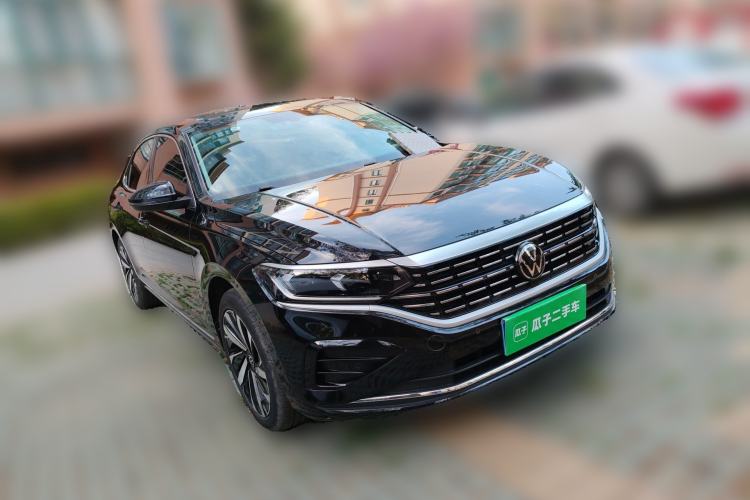 Used Volkswagen Passat 2023 Revised 330TSI Elite Edition Front Right 45 Deg