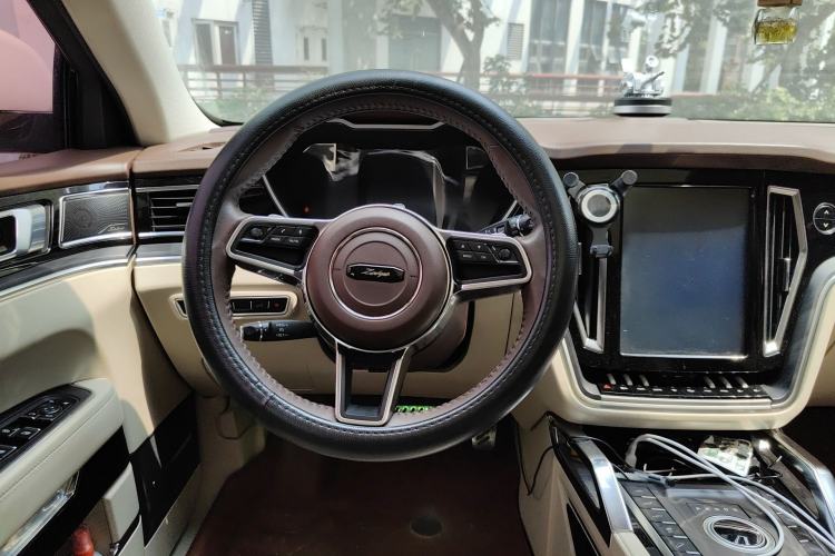 Used Zotye T700 2017 1.8T Dual-Clutch Prestige Model
