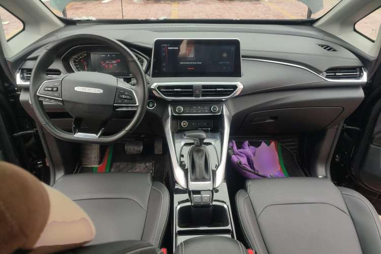 Used SAIC MAXUS G50 2020 1.5T Automatic Luxury Edition Center Console