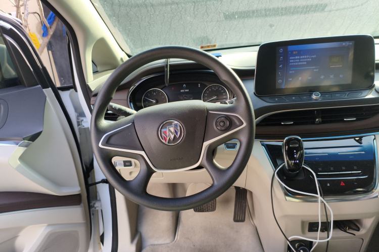 Used Buick GL8 2023 Land Executive Class Comfort Model