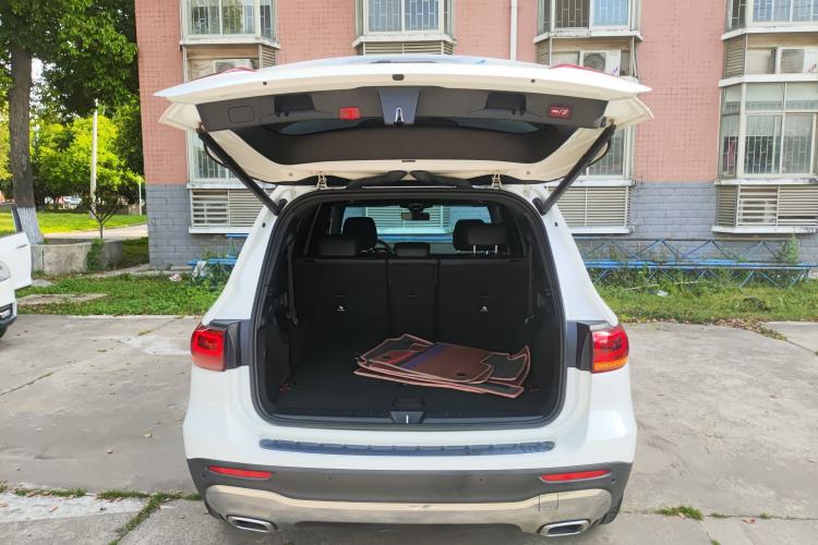 Used Mercedes-Benz GLB 2020 Facelift GLB 200 Fashion Edition Trunk