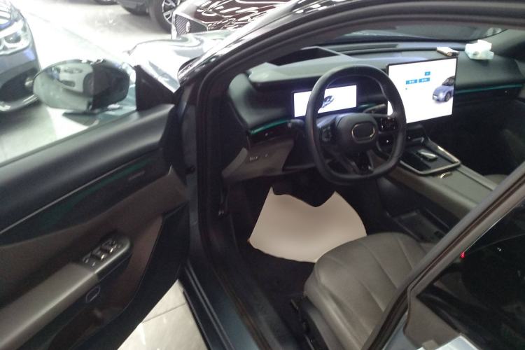 Used Lynk & Co 07 2024 EM-P 126 Long-Range Ultra