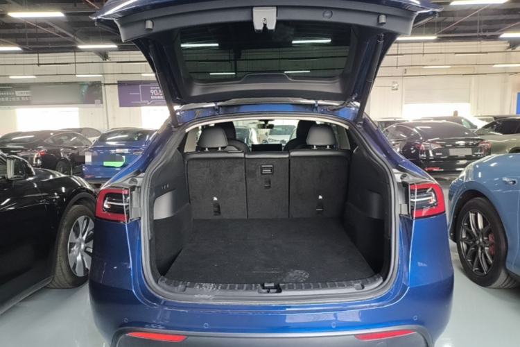 Used Tesla Model Y 2022 Long-Range All-Wheel-Drive Version