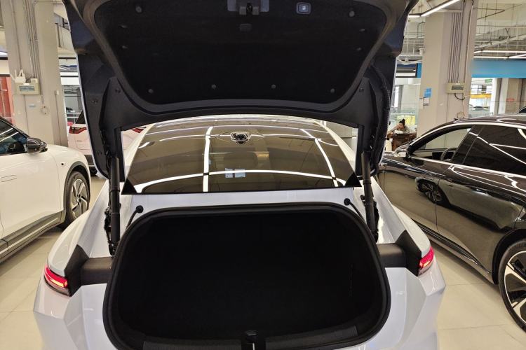 Used Nio ET5 2022 75 kWh Trunk