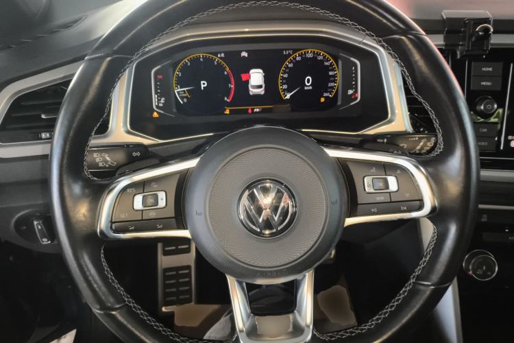 Used Volkswagen T-ROC 2020 280TSI DSG Two-Wheel Drive R-Line Pro