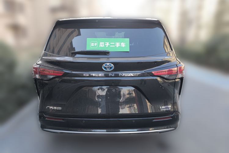 Used Toyota SIENNA 2021 2.5L Hybrid Premium Edition Rear