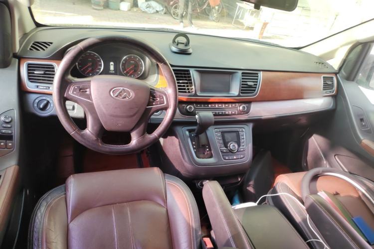 Used SAIC MAXUS G10 2014 2.0T Automatic Luxury Executive Edition
