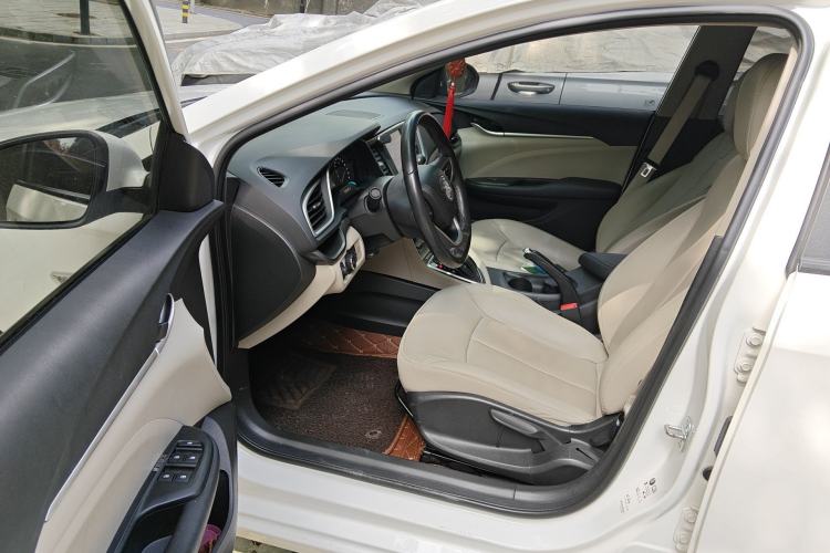 Used Buick GT 2018 15T Dual-Clutch Elite Model China V Standard
